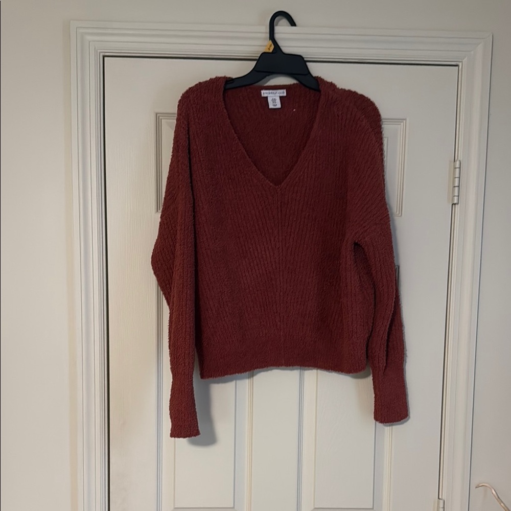 Women's V-Neck Sweater - Rust Red